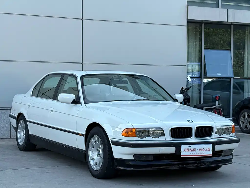 BMW 7 Series 7 2000 728iL