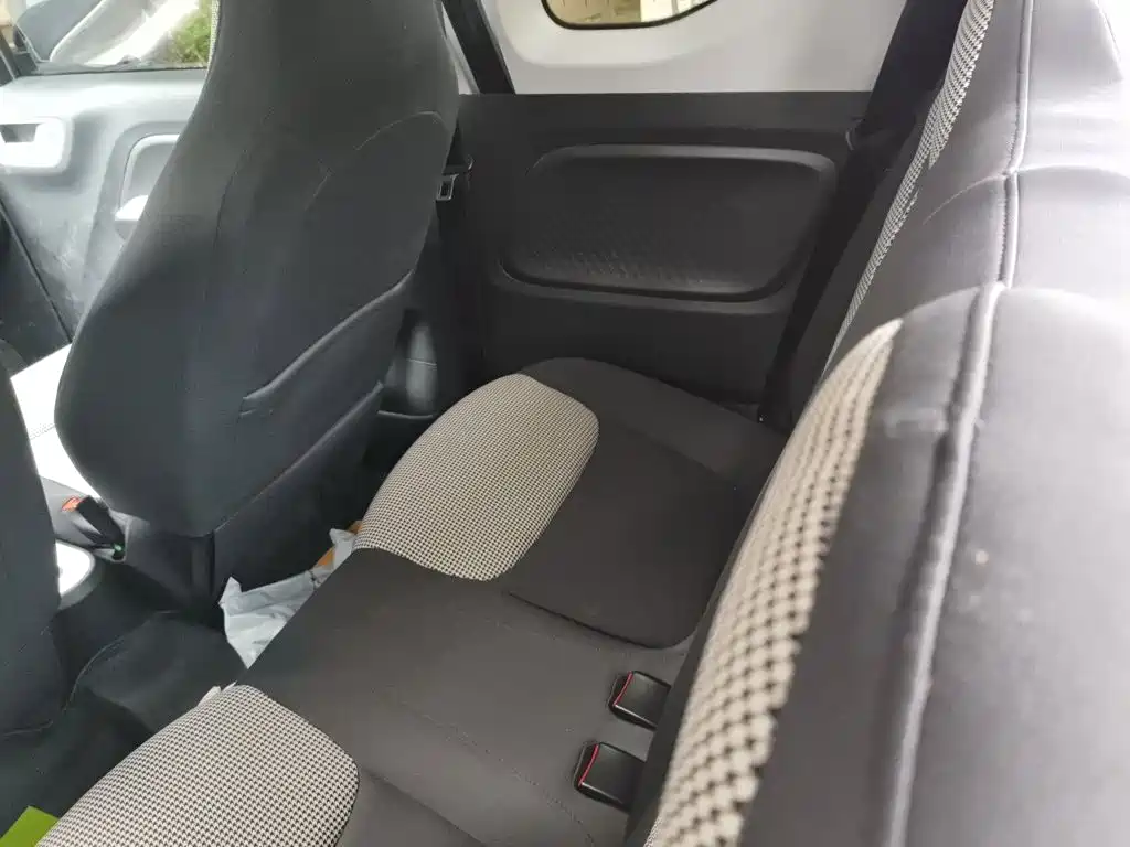 Wuling MINIEV — миниатюра 13