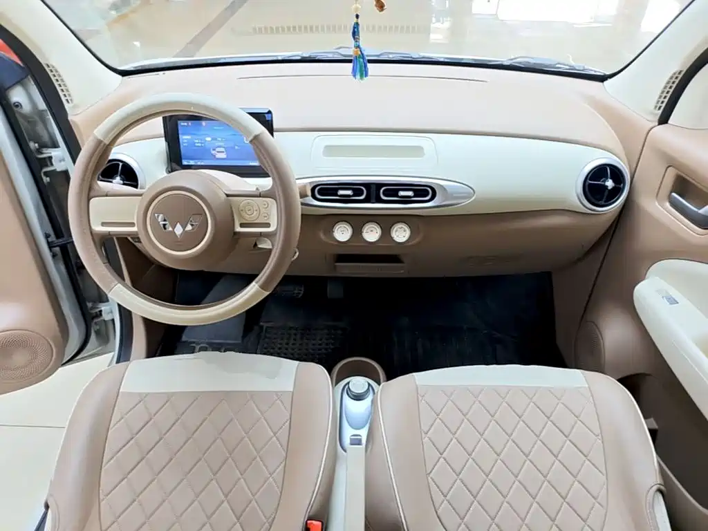 Wuling MINIEV — миниатюра 10