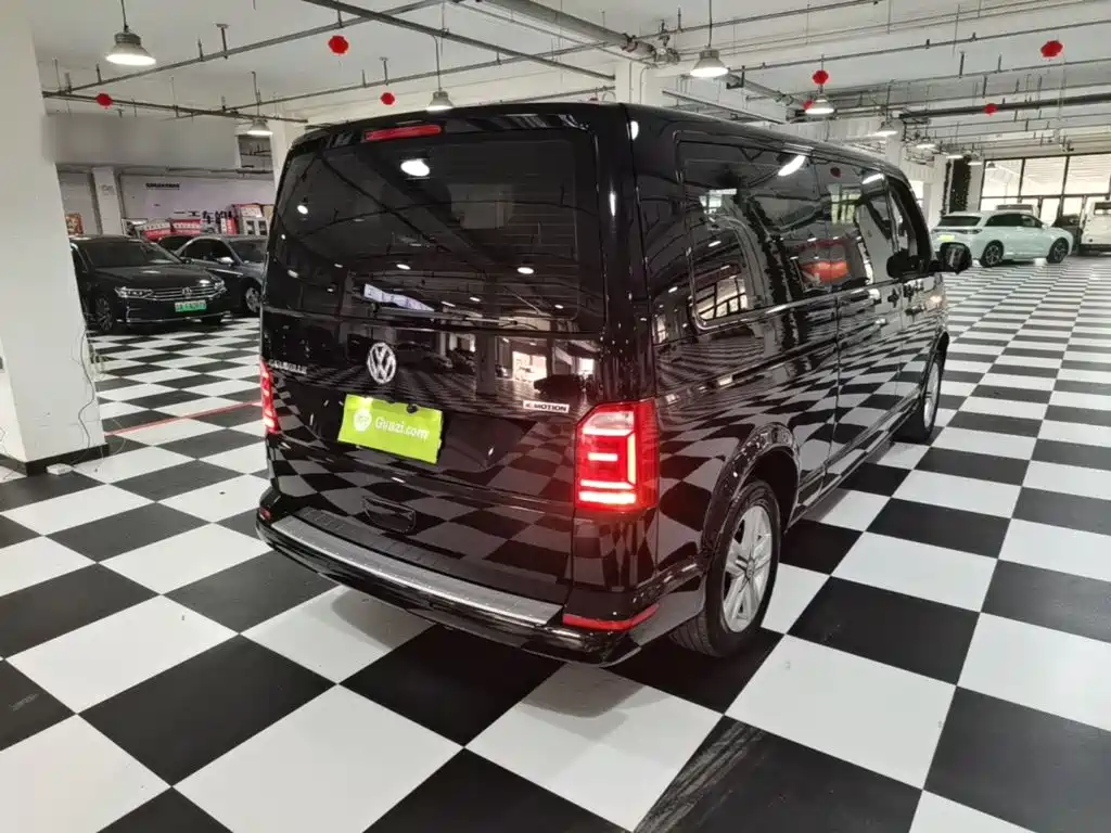 Volkswagen Caravelle — миниатюра 7