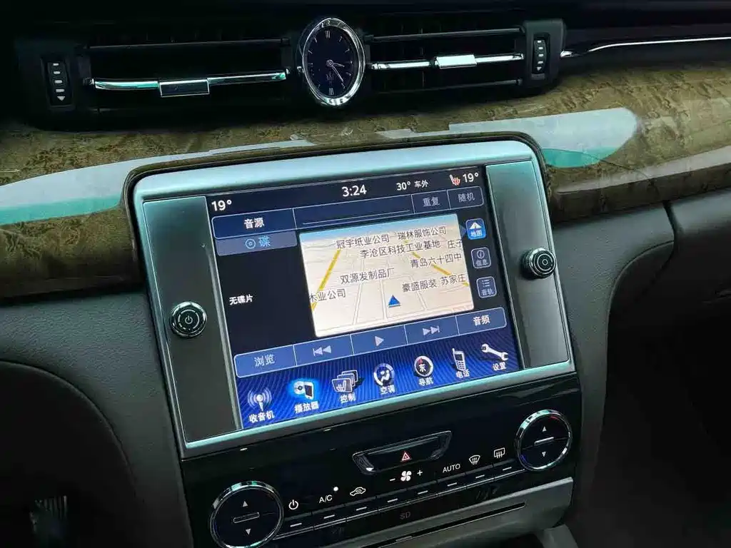 Maserati Quattroporte — миниатюра 9