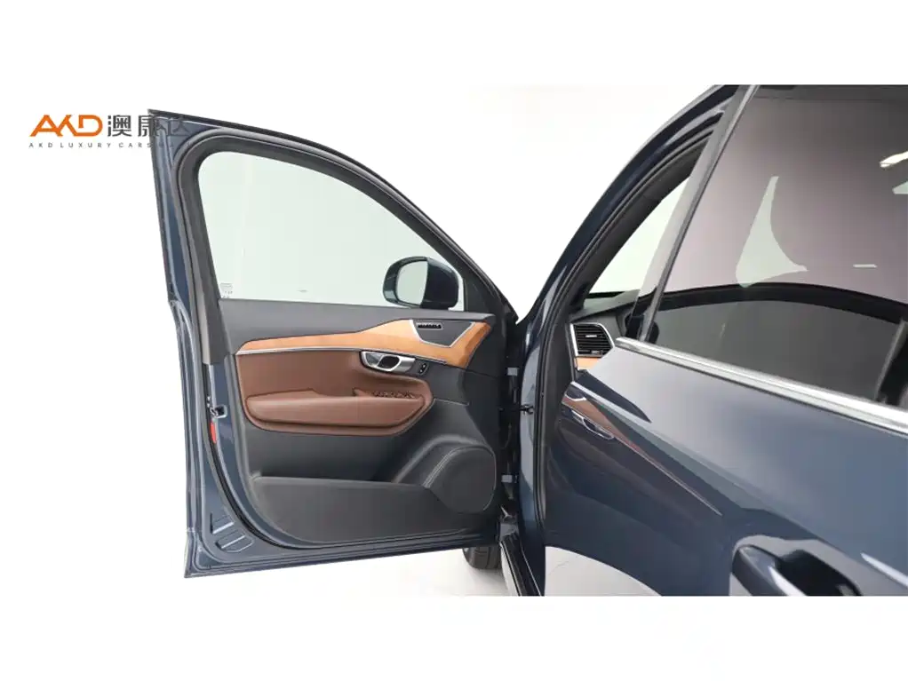 Volvo XC90 — миниатюра 11