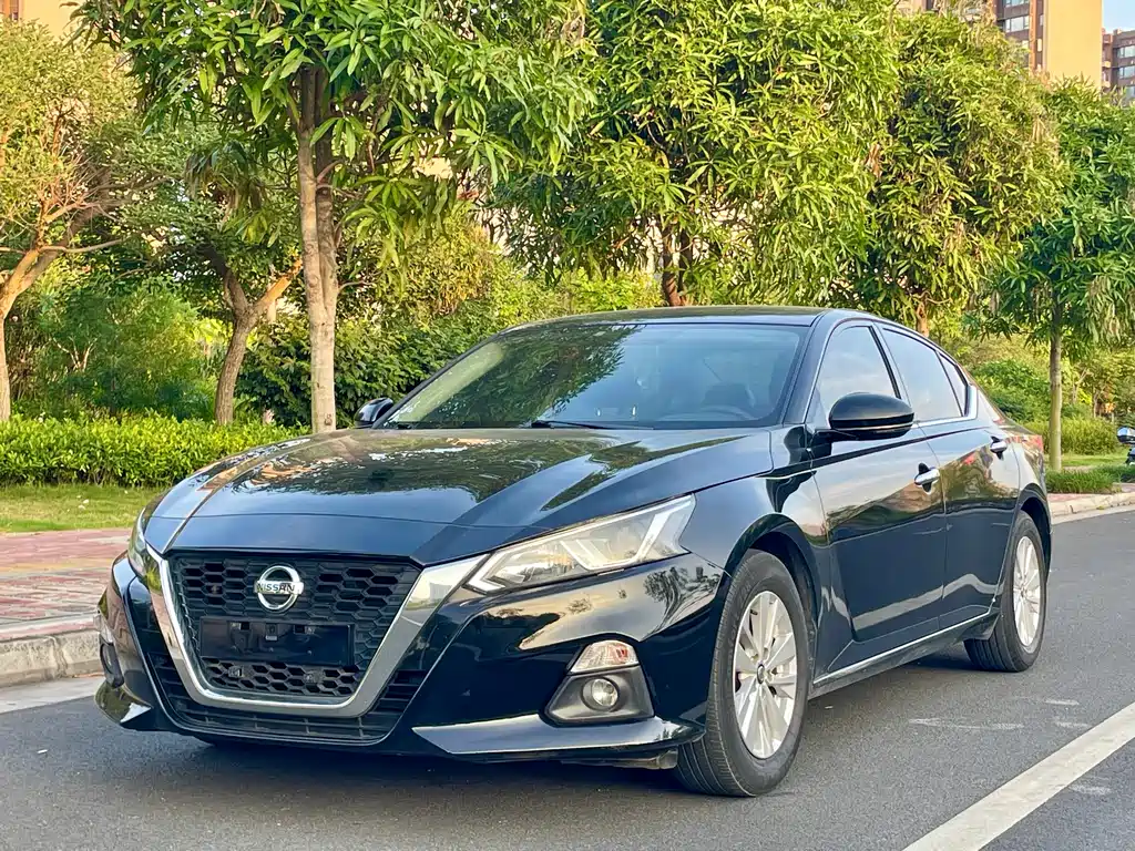 Купить Nissan Teana