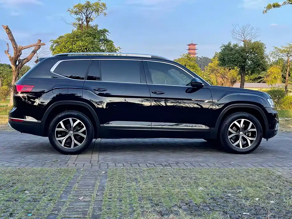 Volkswagen Teramont — миниатюра 4