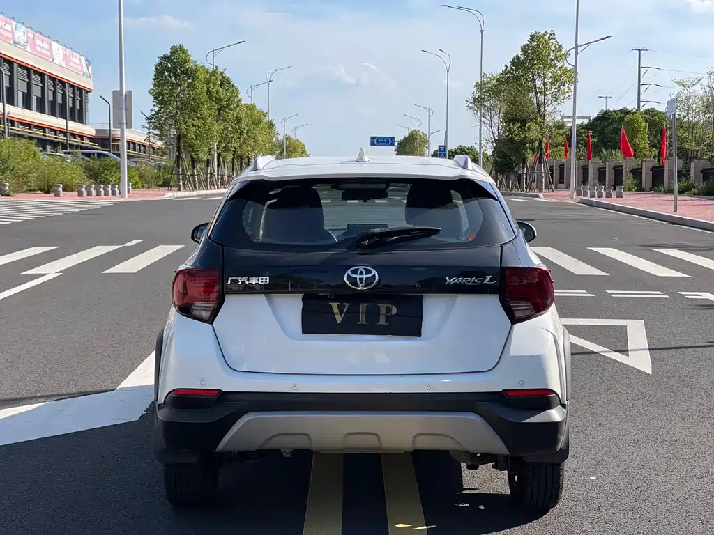 Toyota Yaris L — миниатюра 8