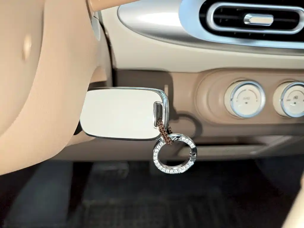 Wuling MINIEV — миниатюра 9