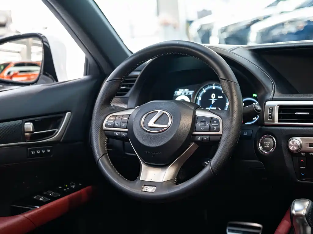 Lexus GS — миниатюра 13