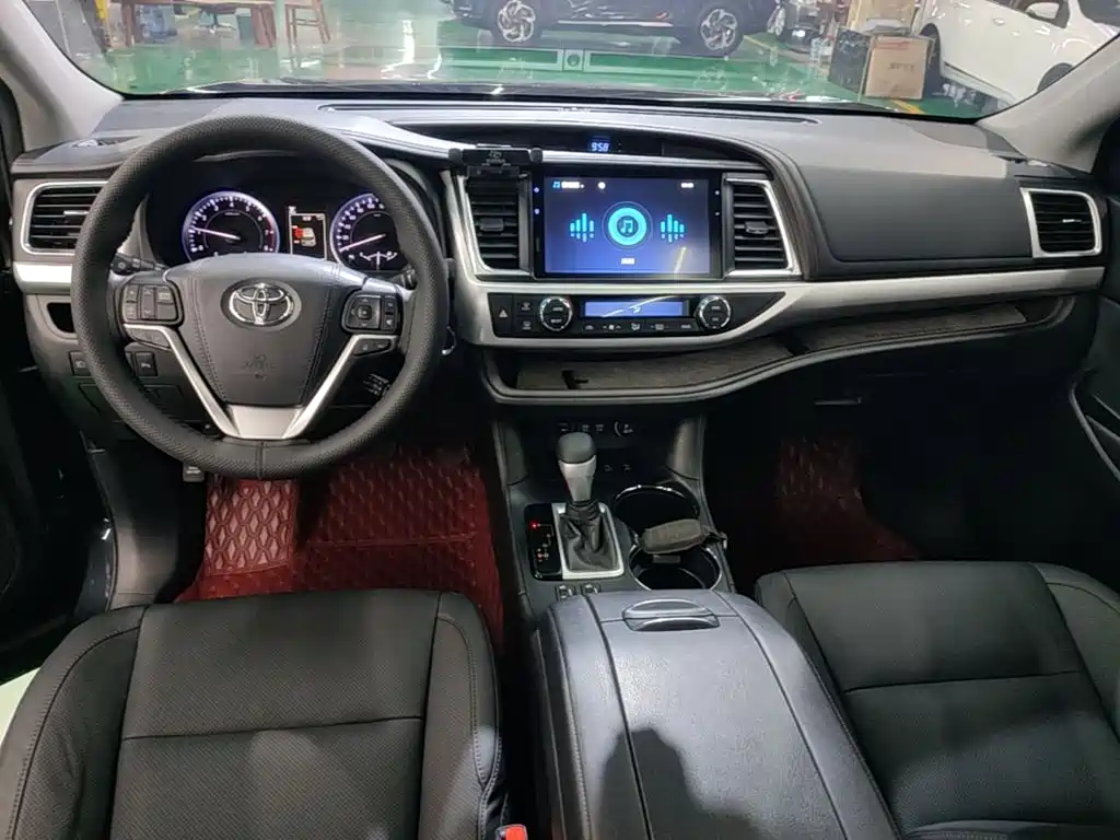 Toyota Highlander — миниатюра 10