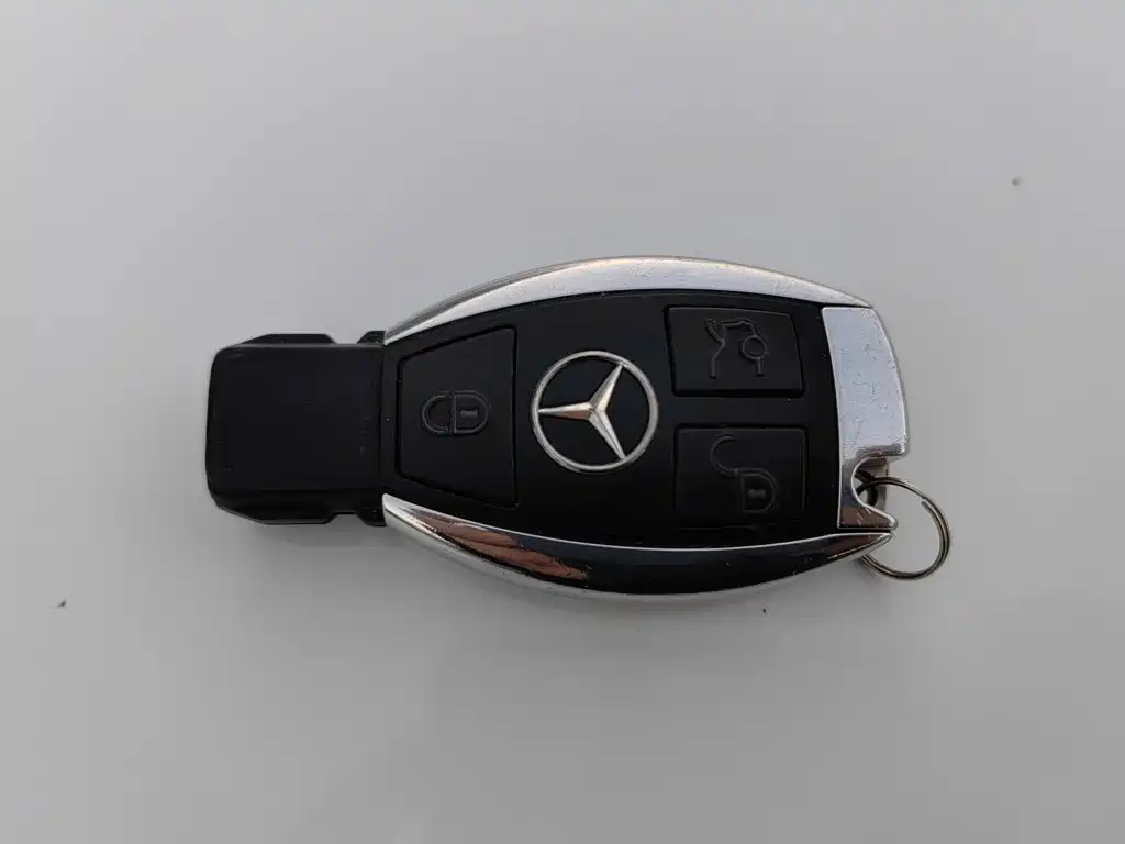 Mercedes-Benz E-Class (Import) — миниатюра 19