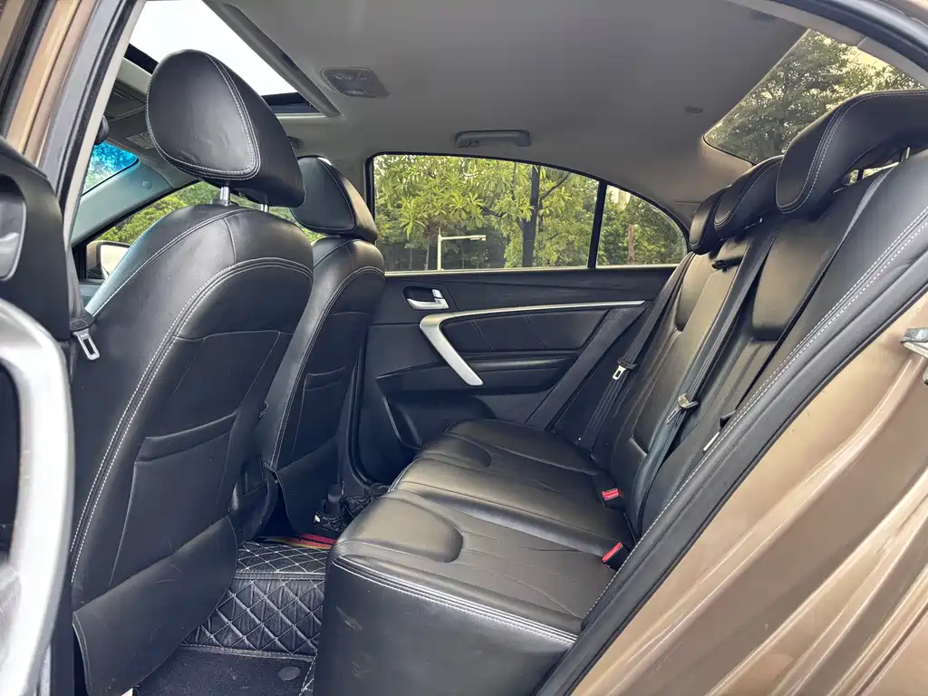 Geely Emgrand — миниатюра 7