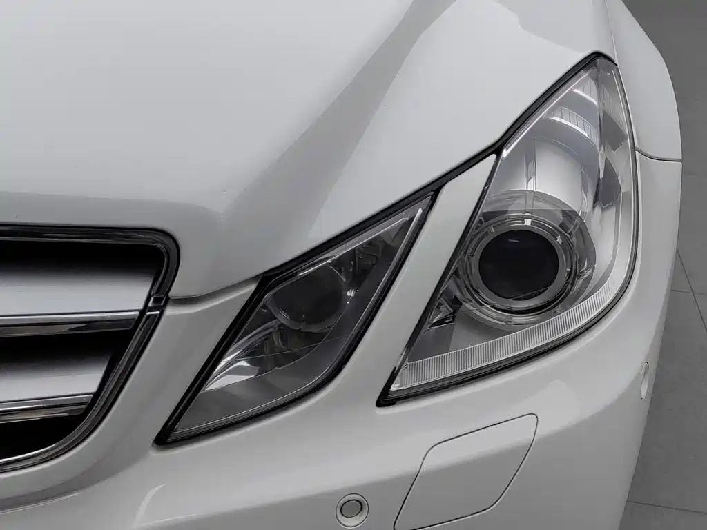 Mercedes-Benz E-Class (Import) — миниатюра 7