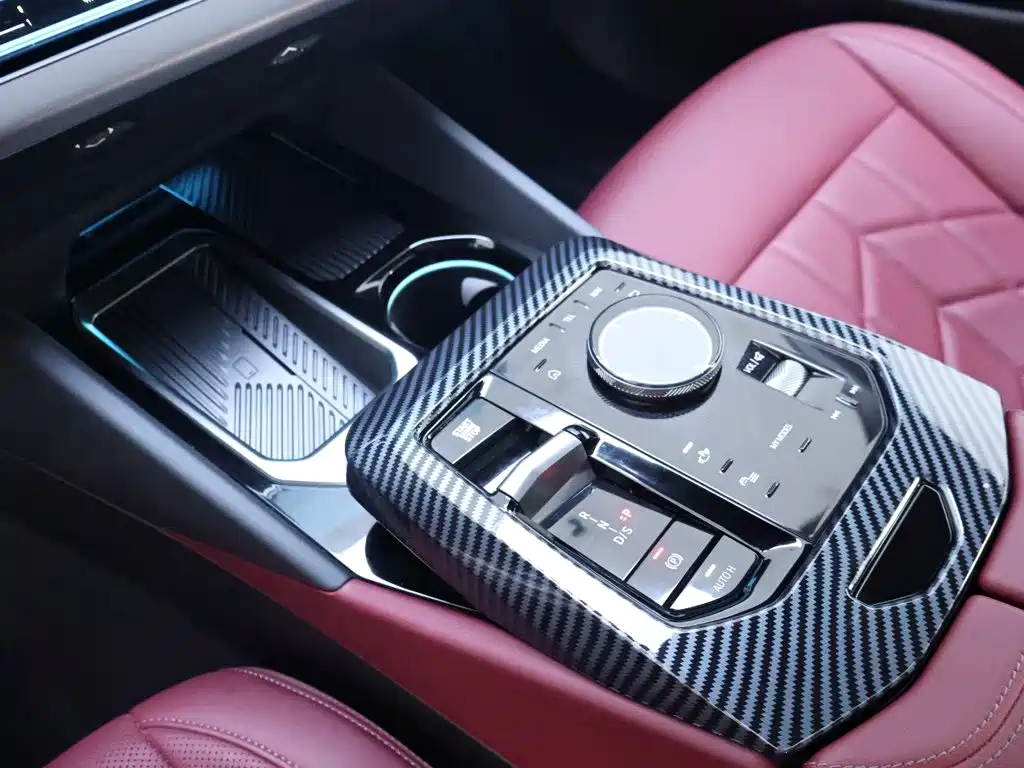 BMW 5 Series — миниатюра 12