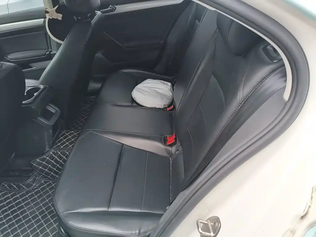 Volkswagen Lamando — миниатюра 17