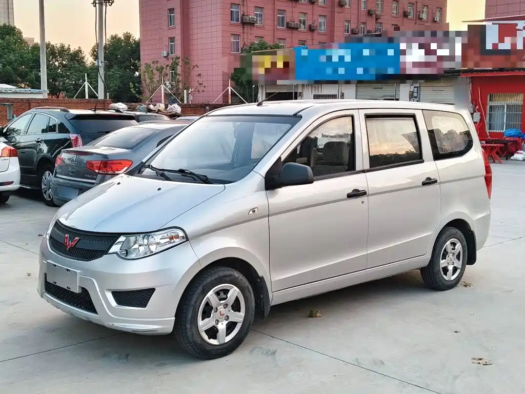 Wuling Hongguang — миниатюра 2