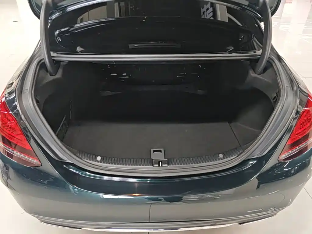 Mercedes-Benz C-Class — миниатюра 19
