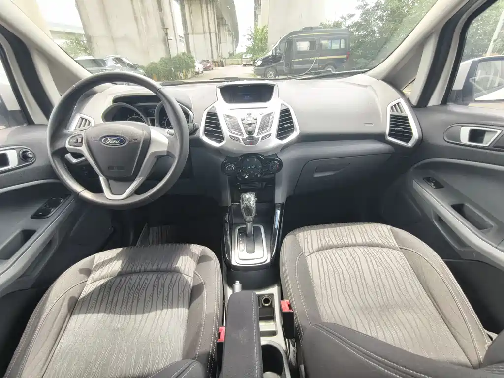 Ford EcoSport 2013 1.5L AT Luxury