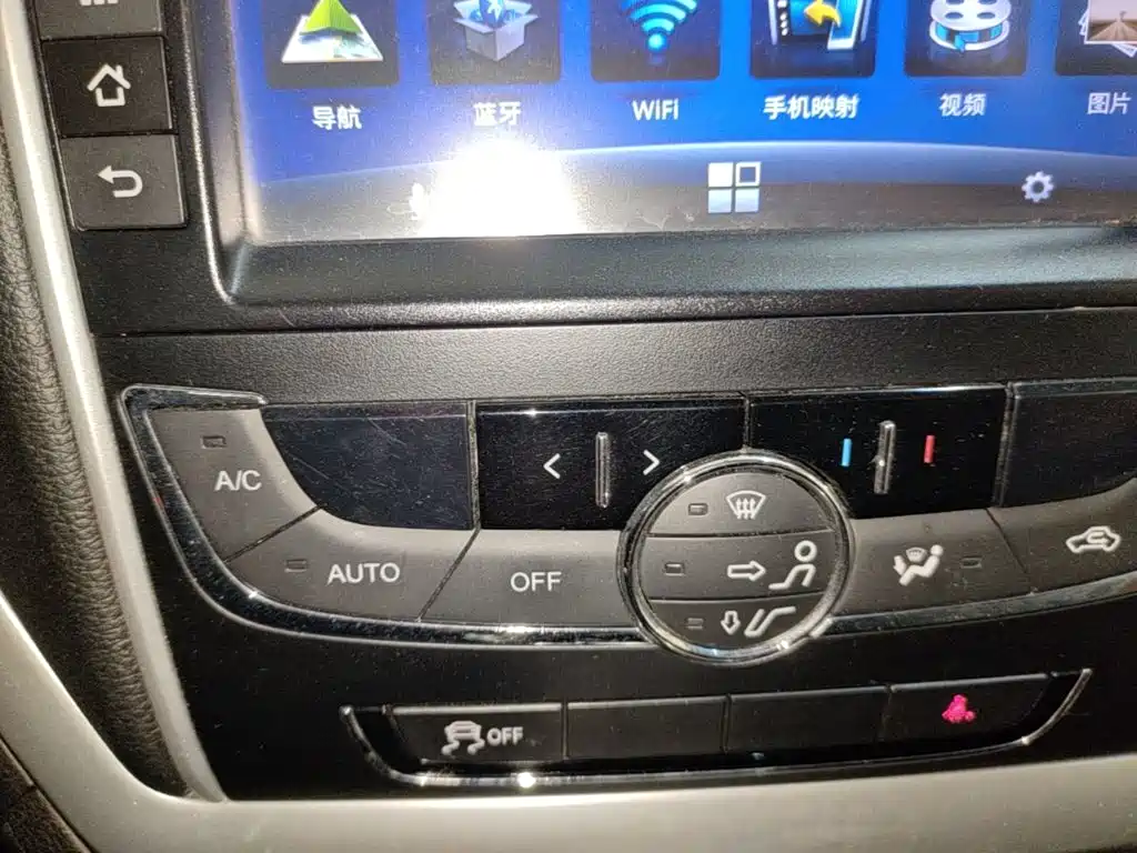 Geely Emgrand — миниатюра 13