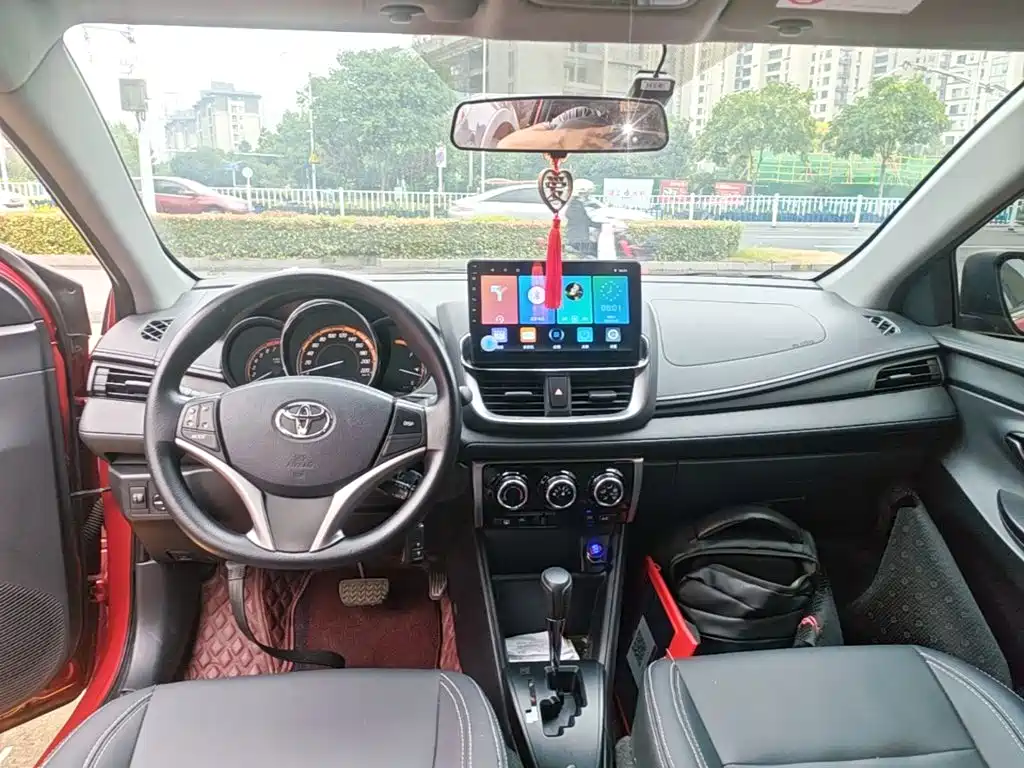 Toyota Yaris L — миниатюра 10