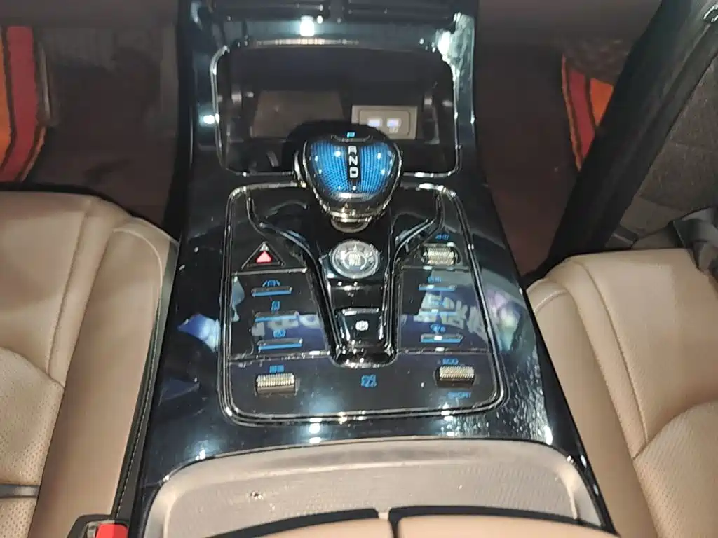 BYD Han — миниатюра 14