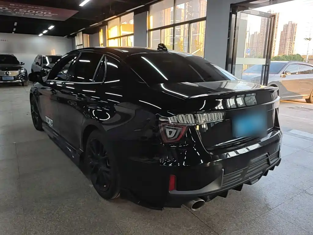 Lynk & Co 03 — миниатюра 5