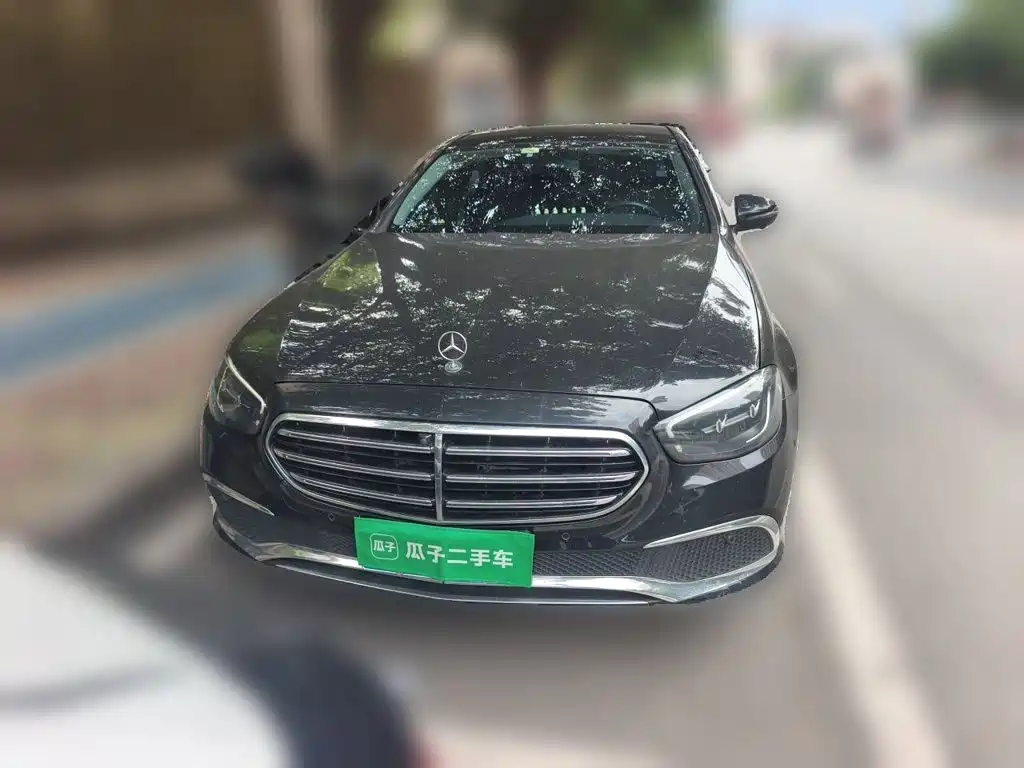 Mercedes-Benz E-Class — миниатюра 2