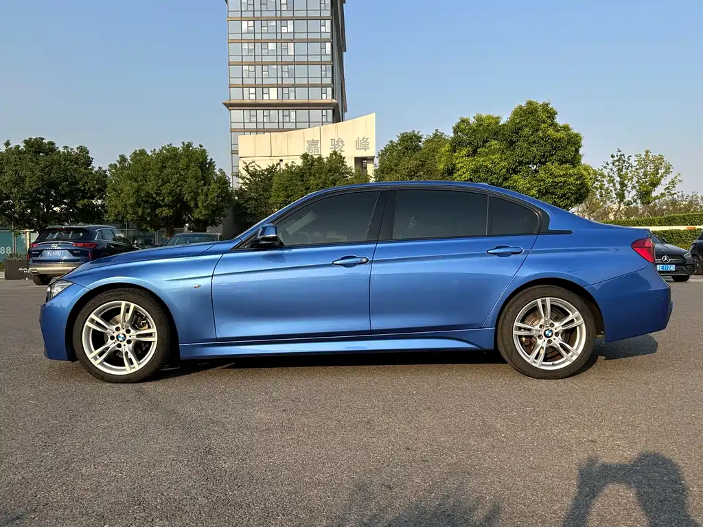 BMW 3 Series — миниатюра 7