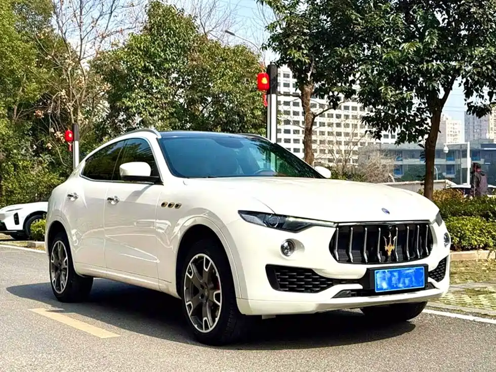 Maserati Levante — миниатюра 2