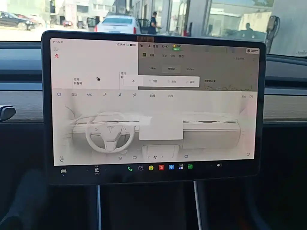 Tesla Model 3 — миниатюра 13