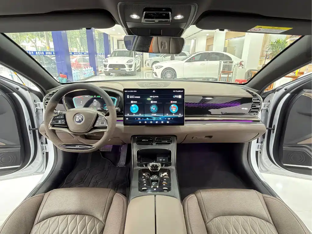 BYD Han — миниатюра 5