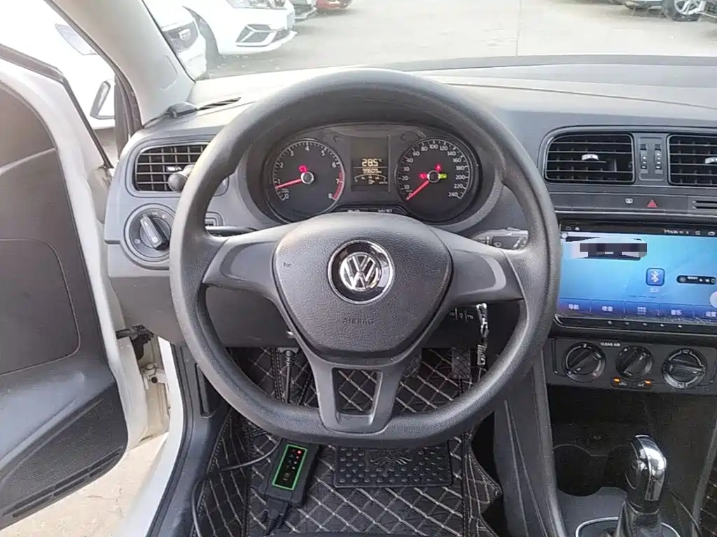 Volkswagen Polo — миниатюра 11