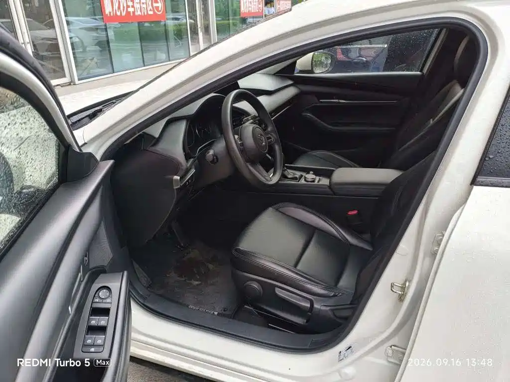 Mazda 3 Axela — миниатюра 6