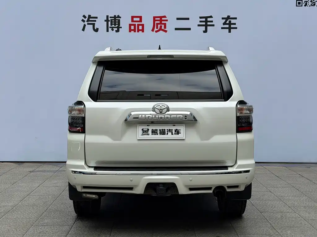 Toyota 4Runner — миниатюра 6