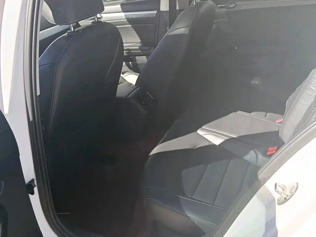 Volkswagen Lamando — миниатюра 6