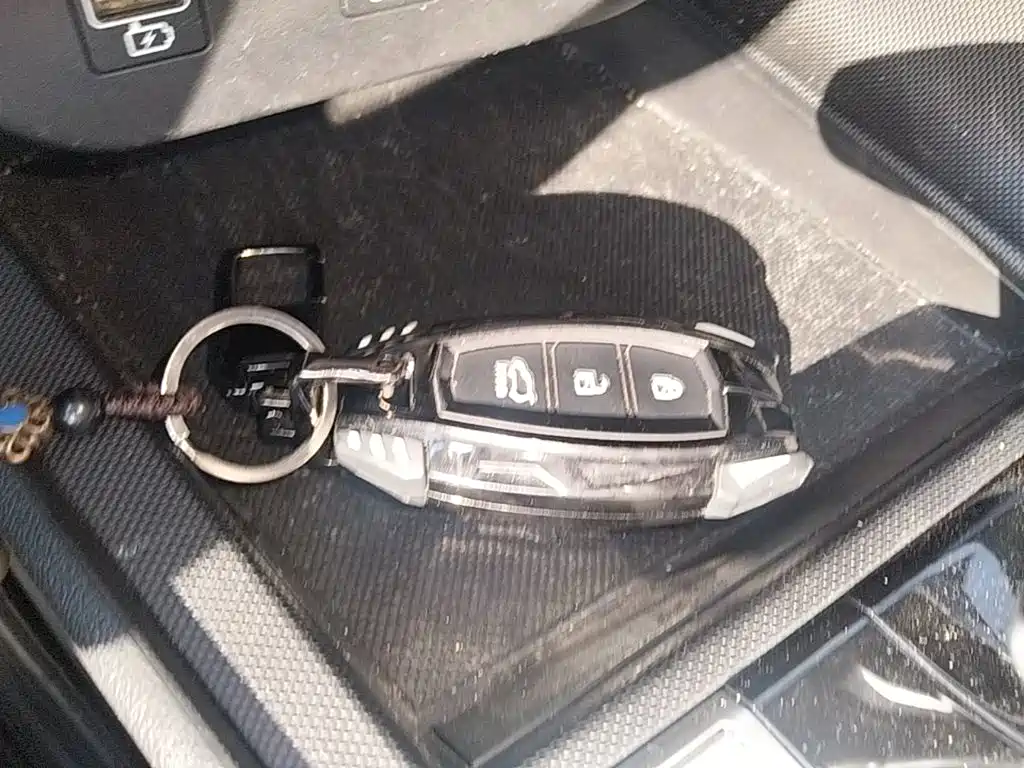 Hyundai Elantra — миниатюра 9
