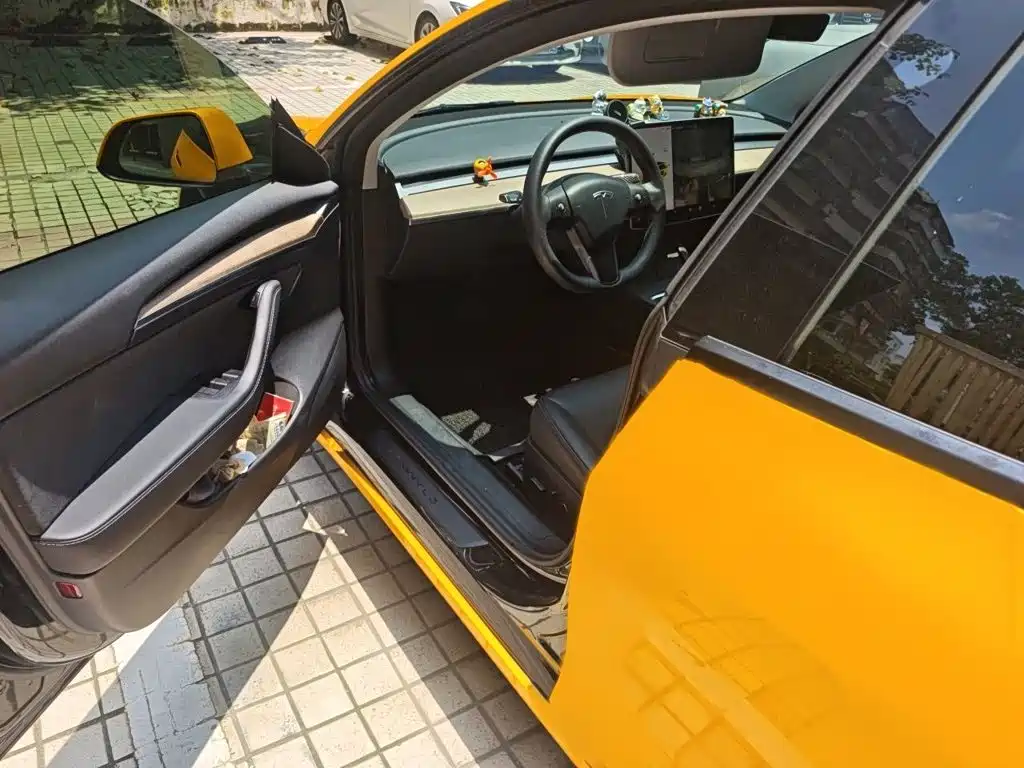 Tesla Model 3 — миниатюра 14
