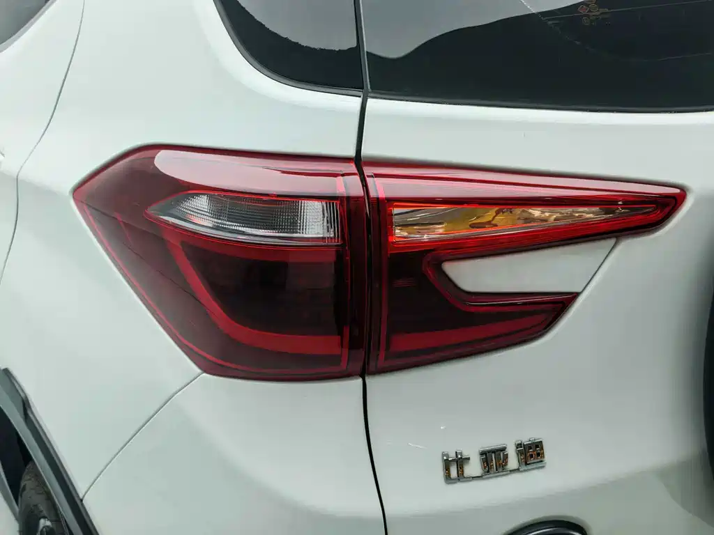 BYD Yuan EV — миниатюра 22
