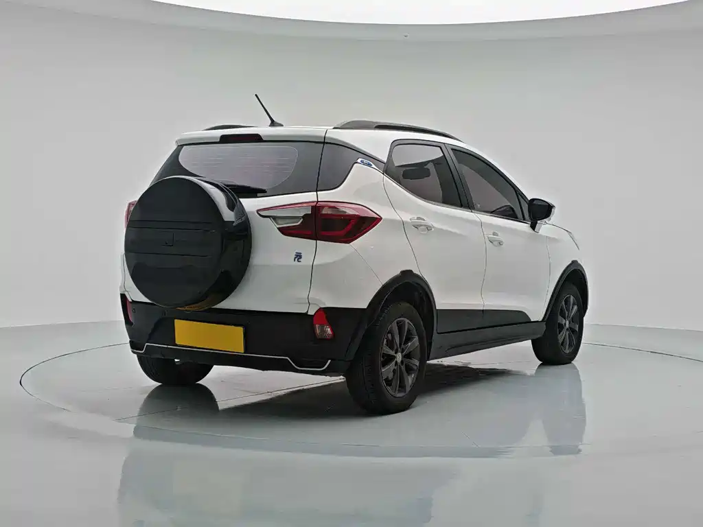 BYD Yuan EV — миниатюра 6