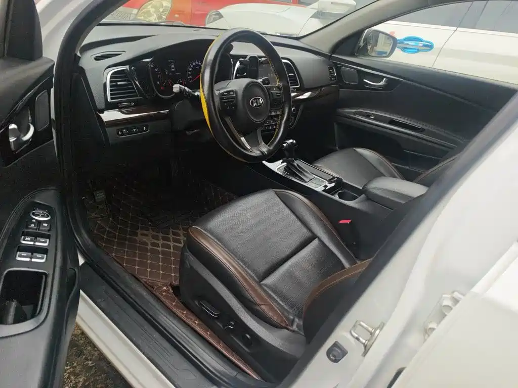 Kia K4 — миниатюра 12