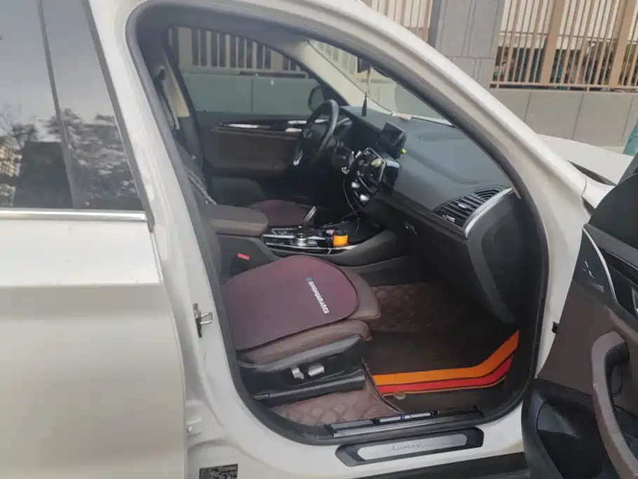 BMW X3 — миниатюра 8