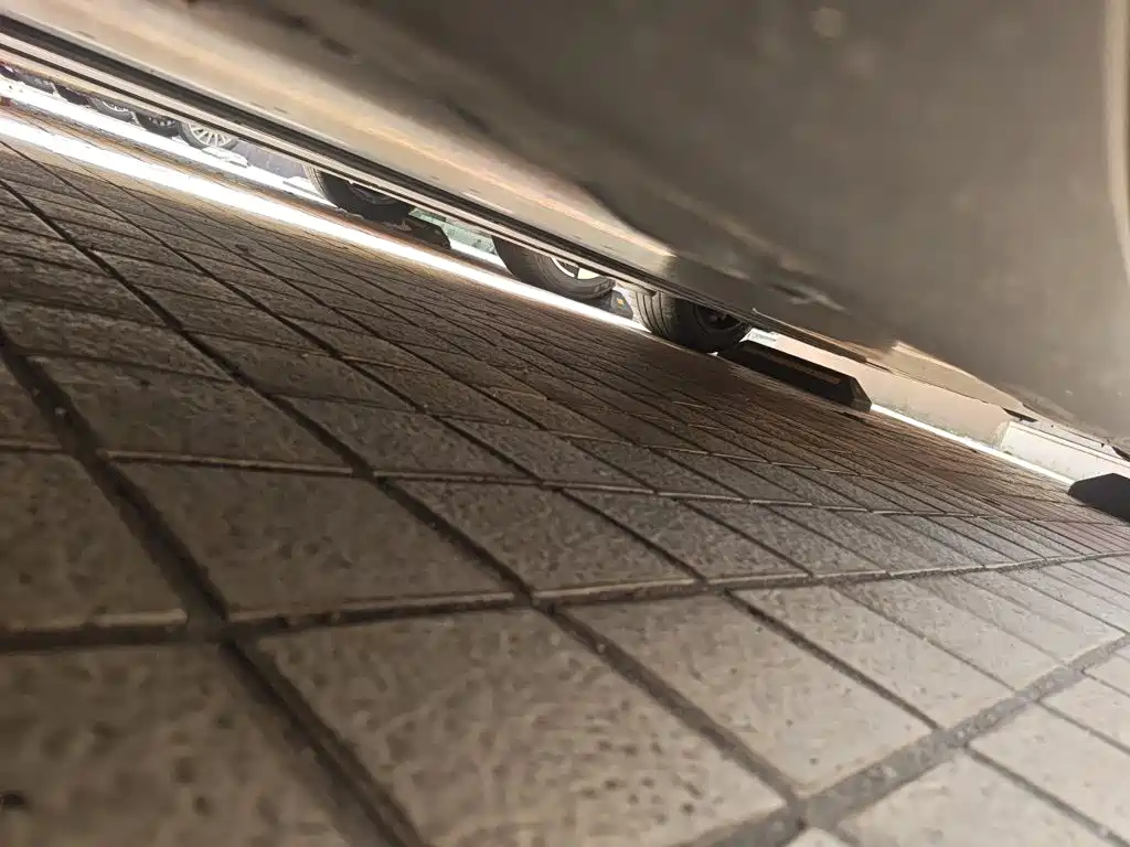 Tesla Model 3 — миниатюра 19