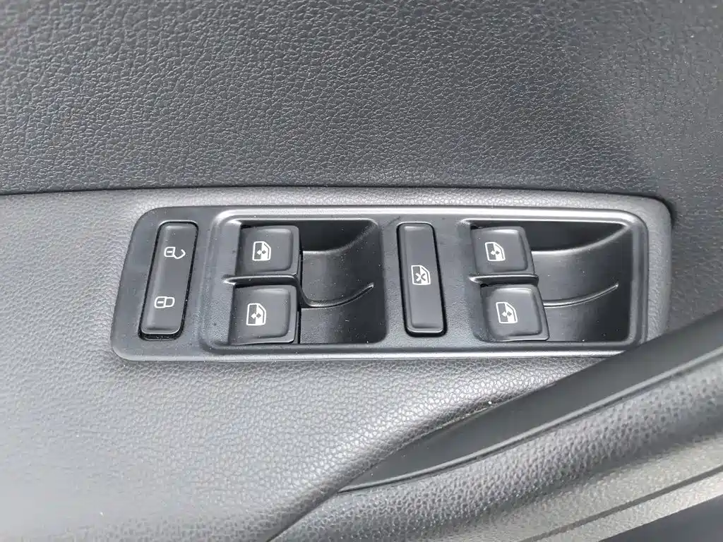 Volkswagen Jetta — миниатюра 9