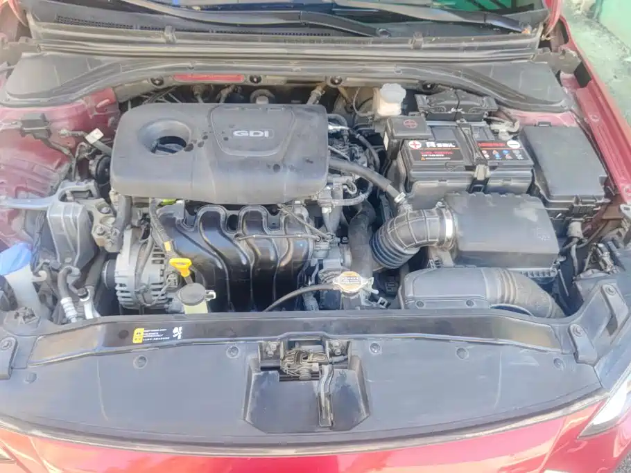 Hyundai Elantra — миниатюра 10