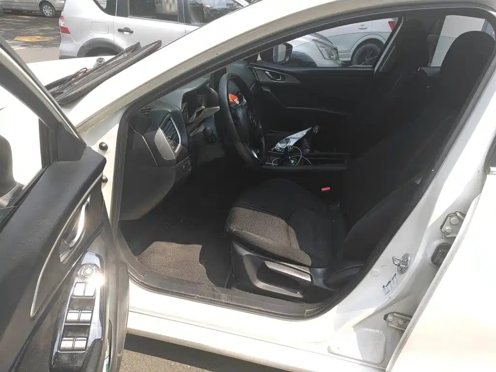Mazda 3 Axela — миниатюра 12
