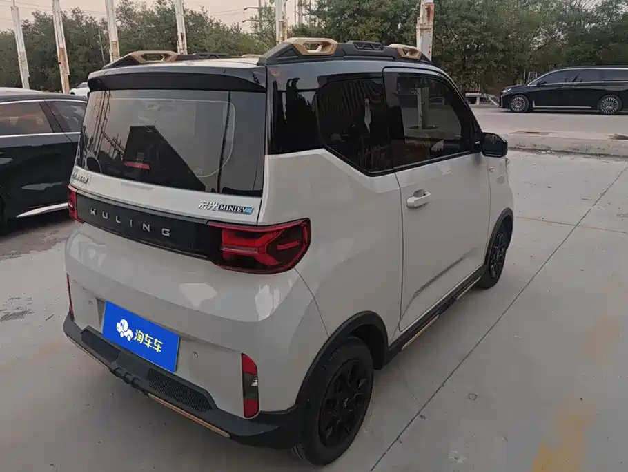 Wuling MINIEV — миниатюра 3