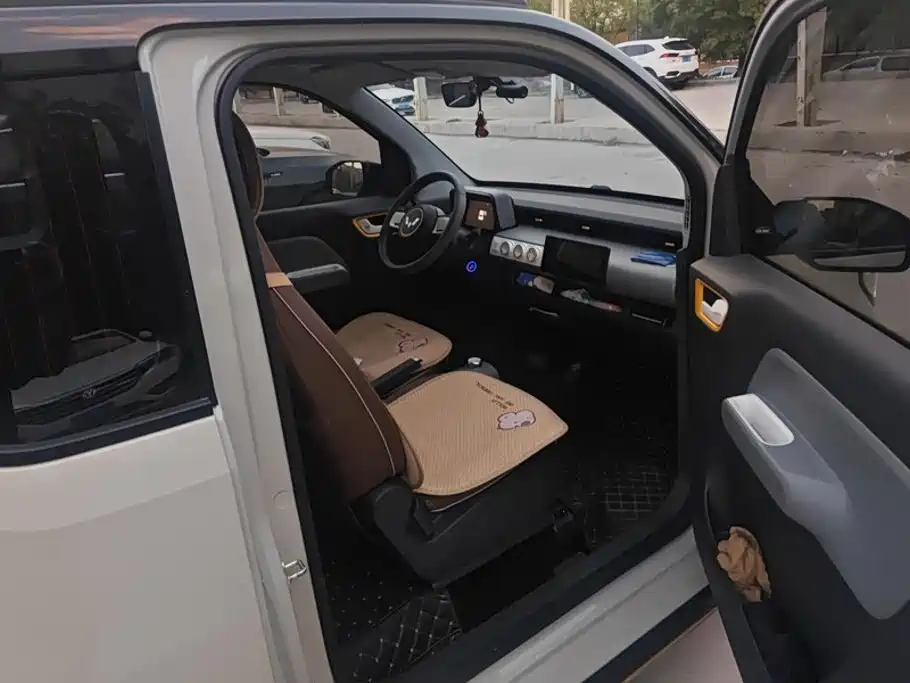 Wuling MINIEV — миниатюра 8