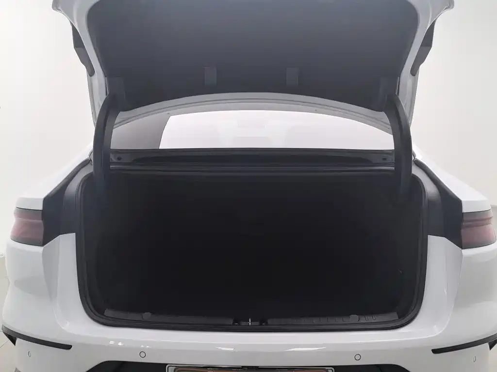BYD Han — миниатюра 16