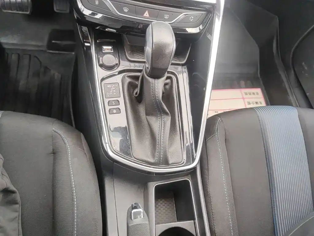 Peugeot 308 — миниатюра 14