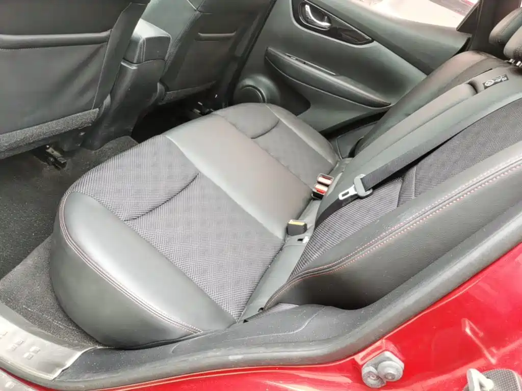 Nissan Qashqai — миниатюра 17