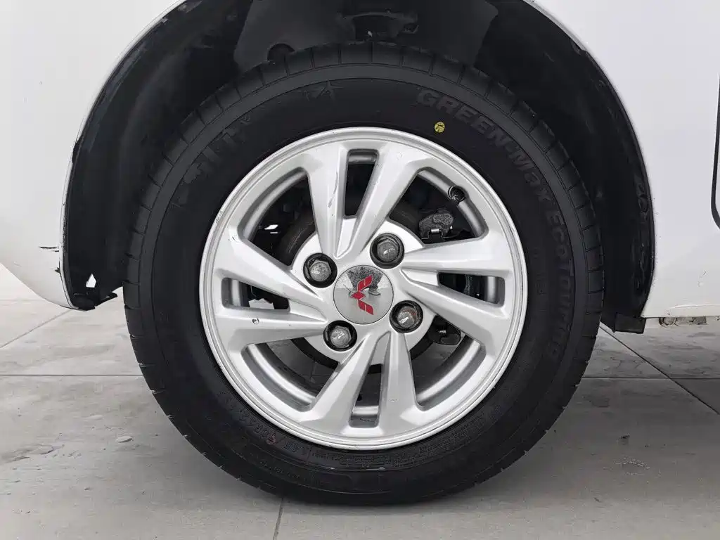 Wuling MINIEV — миниатюра 17
