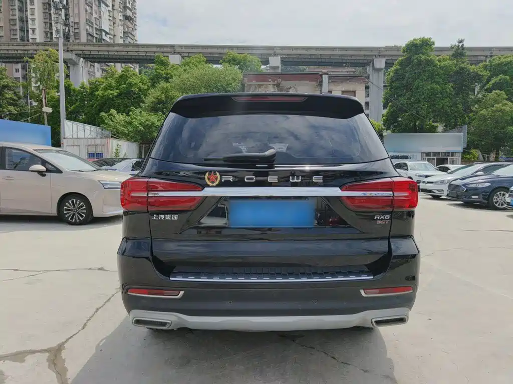Roewe RX8 — миниатюра 6
